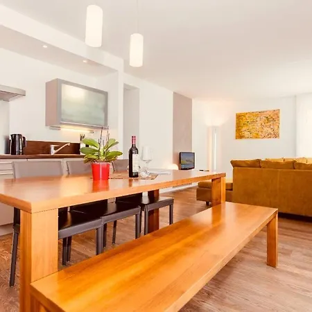 Gletscherblick By Jara 卡普伦